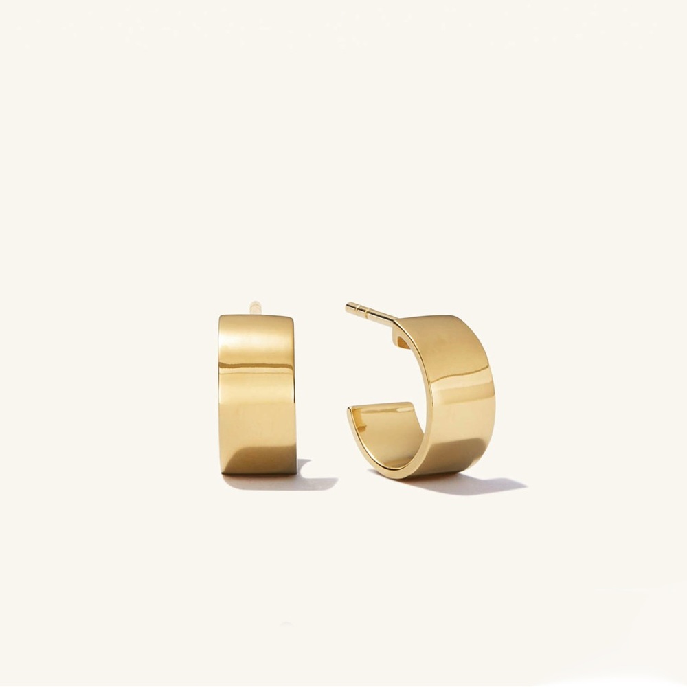 Mejuri Huggie Hoop Earrings